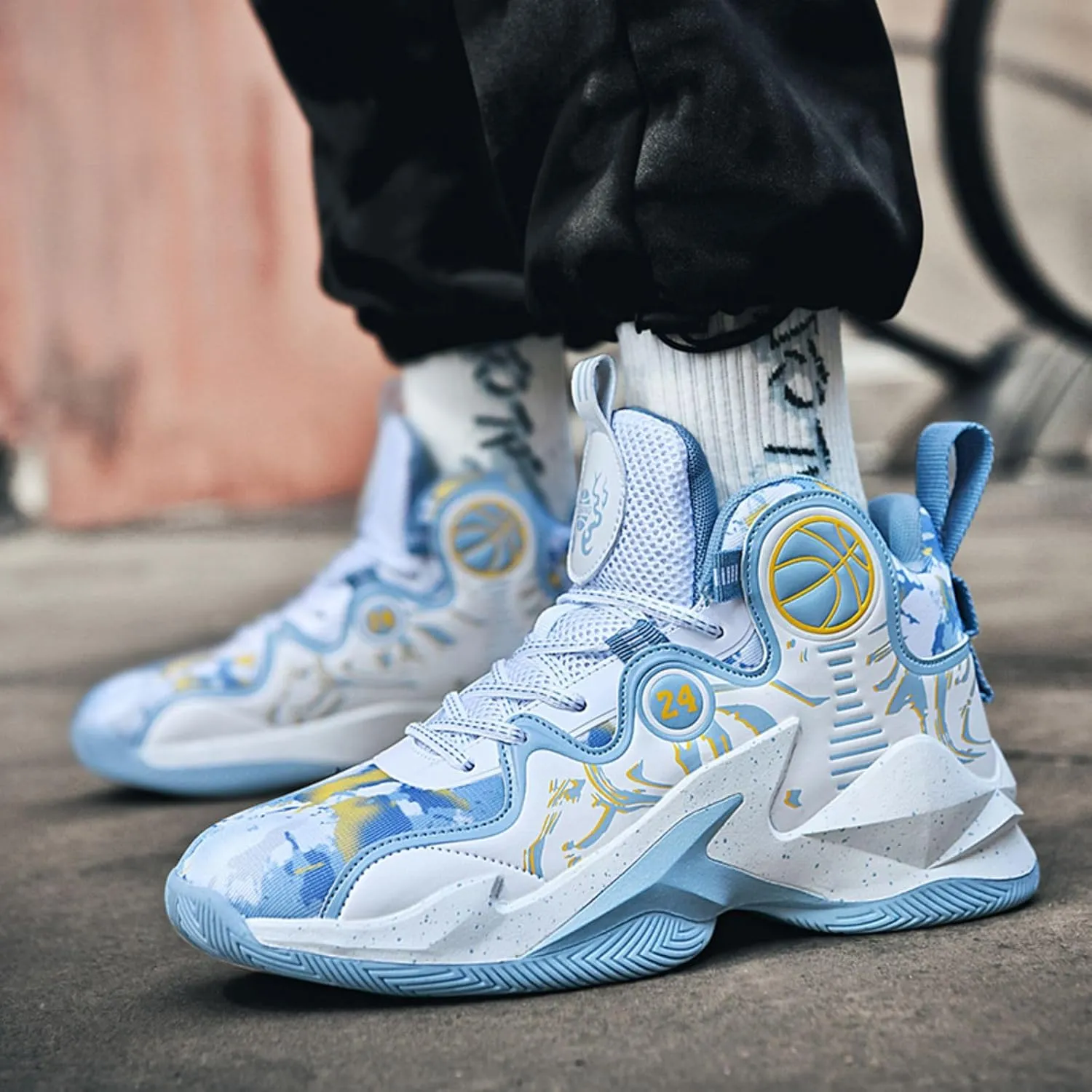 Anti Slip and wear-Resistant Basketball Shoes