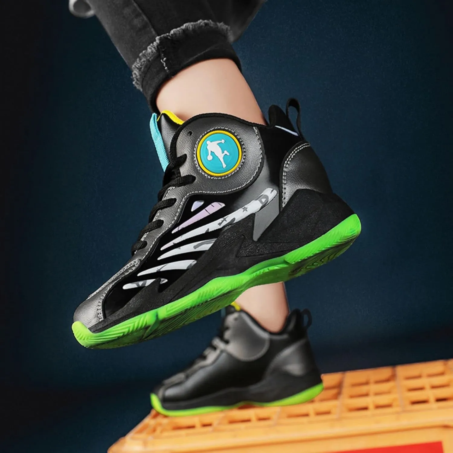 Anti Slip and wear-Resistant Sports Children's Basketball Shoes