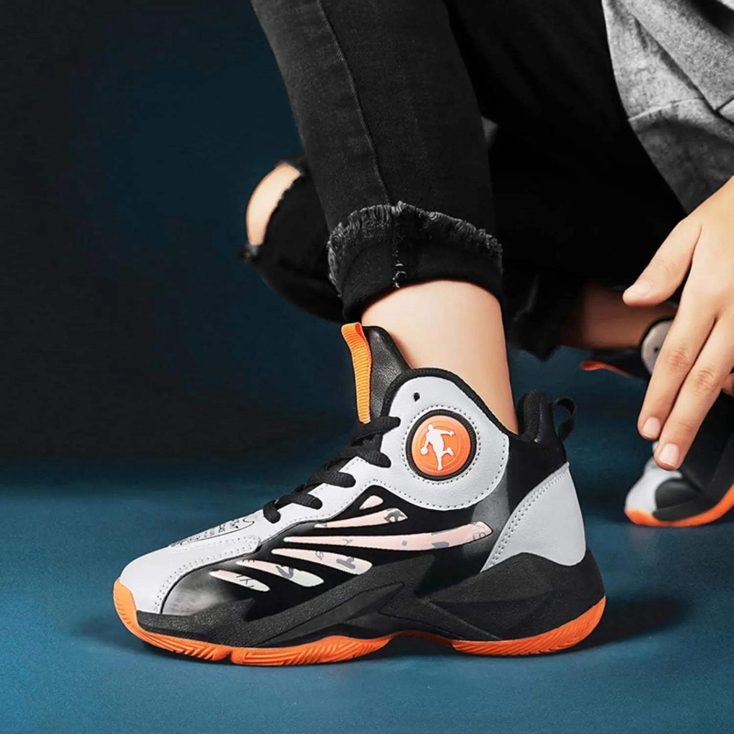 Anti Slip and wear-Resistant Sports Children's Basketball Shoes