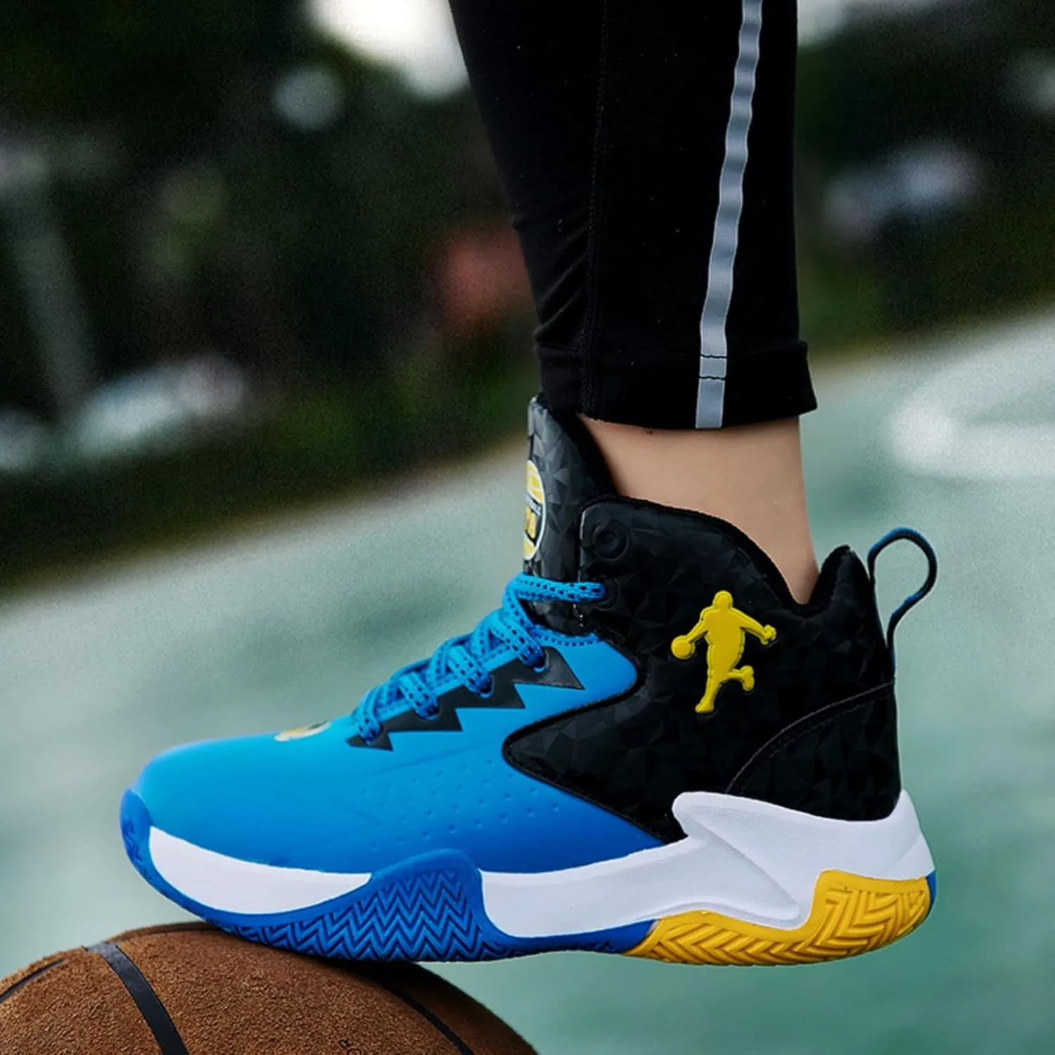 Anti Slip and wear-Resistant Sports Children's Basketball Shoes