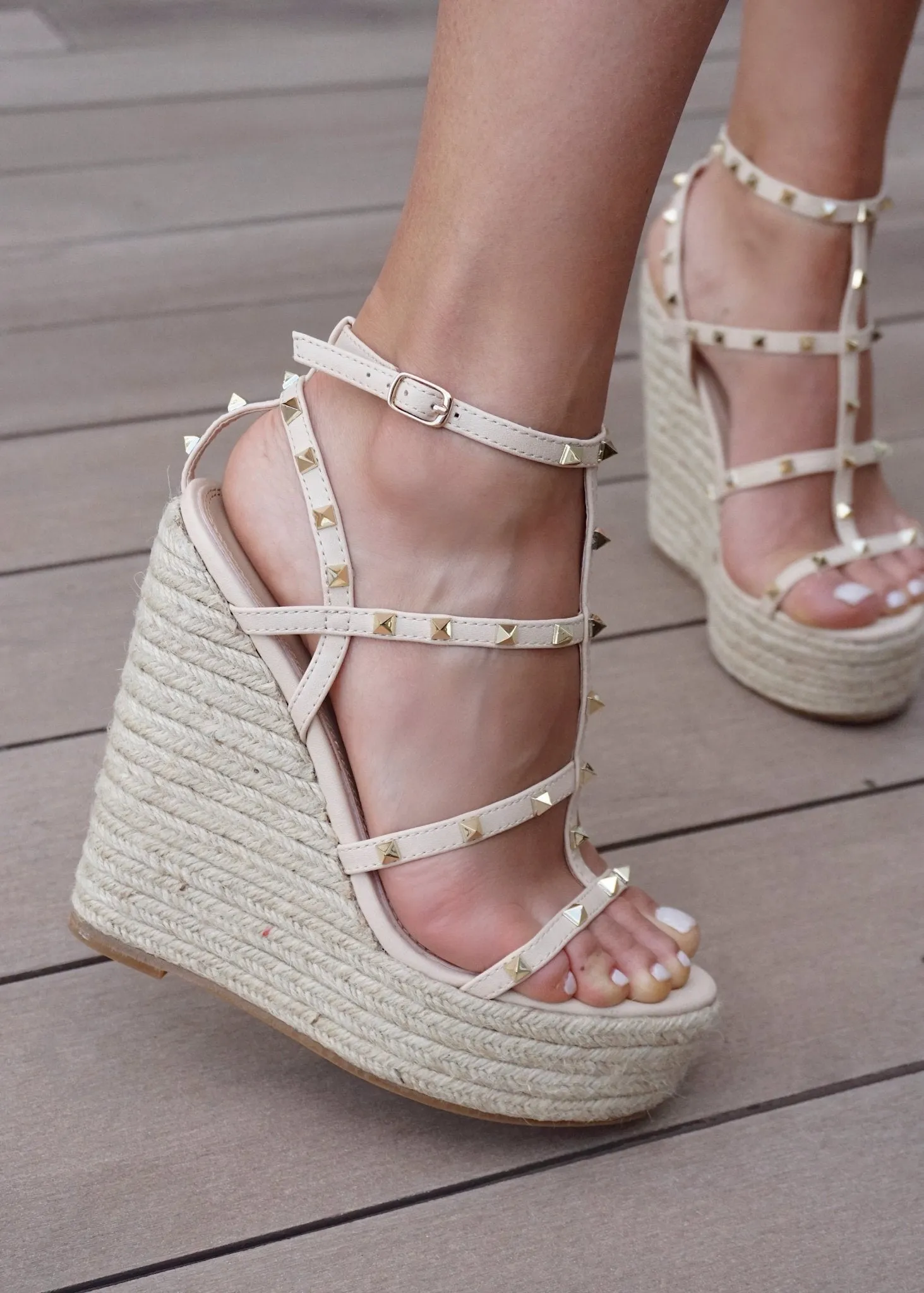 Astrid Nude Wedge with gold studs