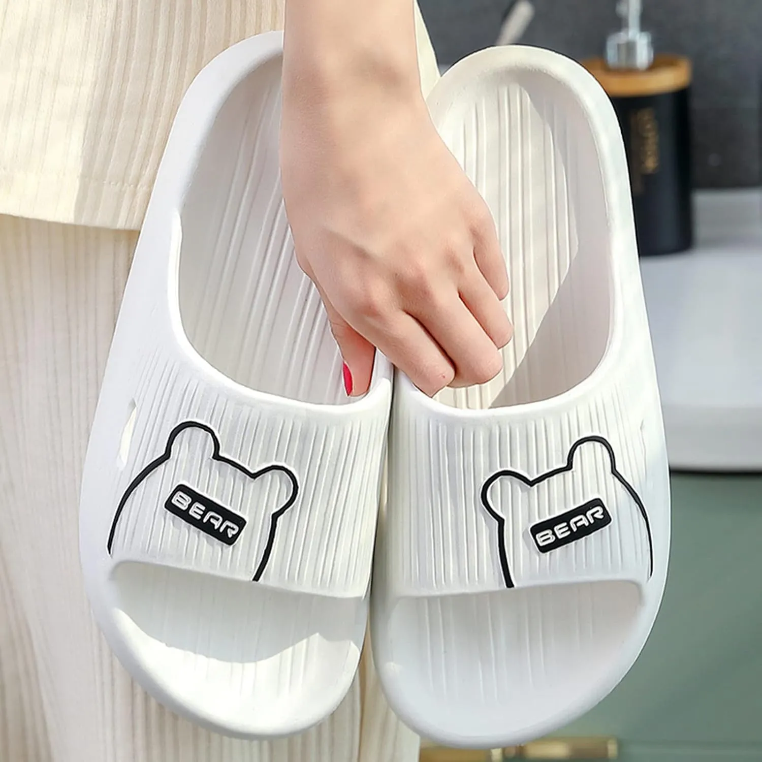 Bath Slippers Mens Bathroom Slipper Women and Men Shower Shoes Showers Sandals Drainage Hole Non Slip Dry Quickly