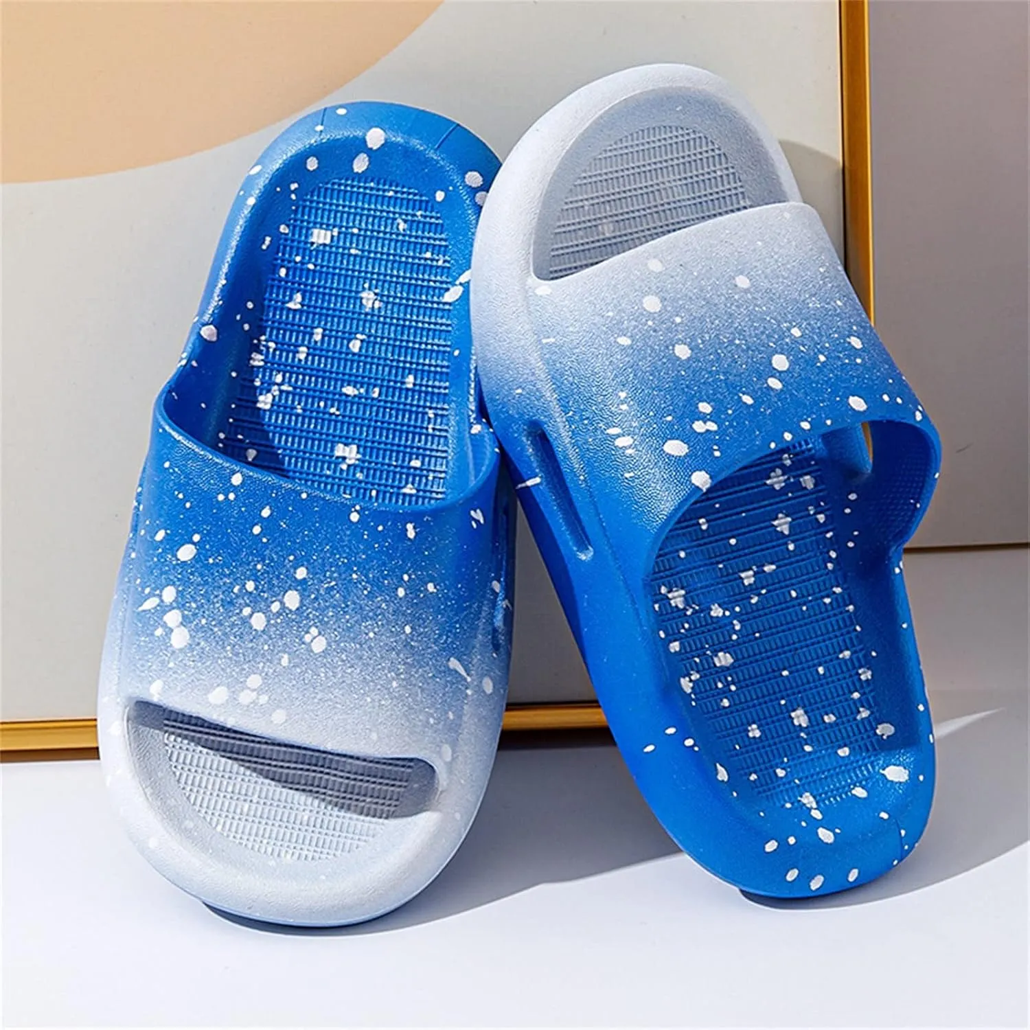 Cloud Slides for Kids Shower Slippers Gradient Bathroom Sandals Boys Girls Comfy Sole Slippers Summer Non-Slip Beach Shoes