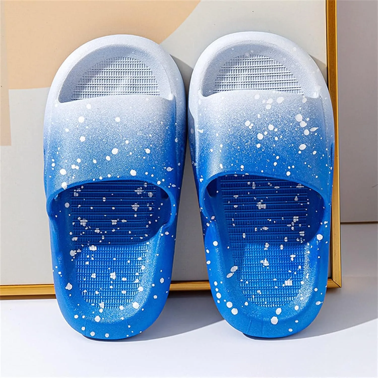 Cloud Slides for Kids Shower Slippers Gradient Bathroom Sandals Boys Girls Comfy Sole Slippers Summer Non-Slip Beach Shoes