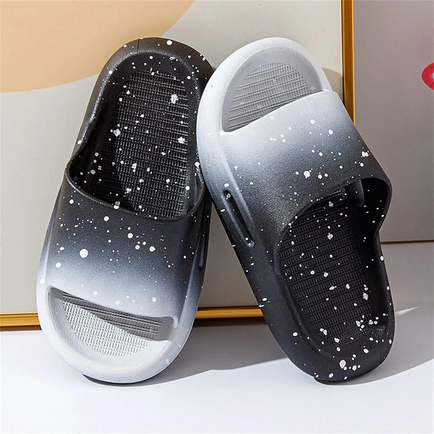 Cloud Slides for Kids Shower Slippers Gradient Bathroom Sandals Boys Girls Comfy Sole Slippers Summer Non-Slip Beach Shoes