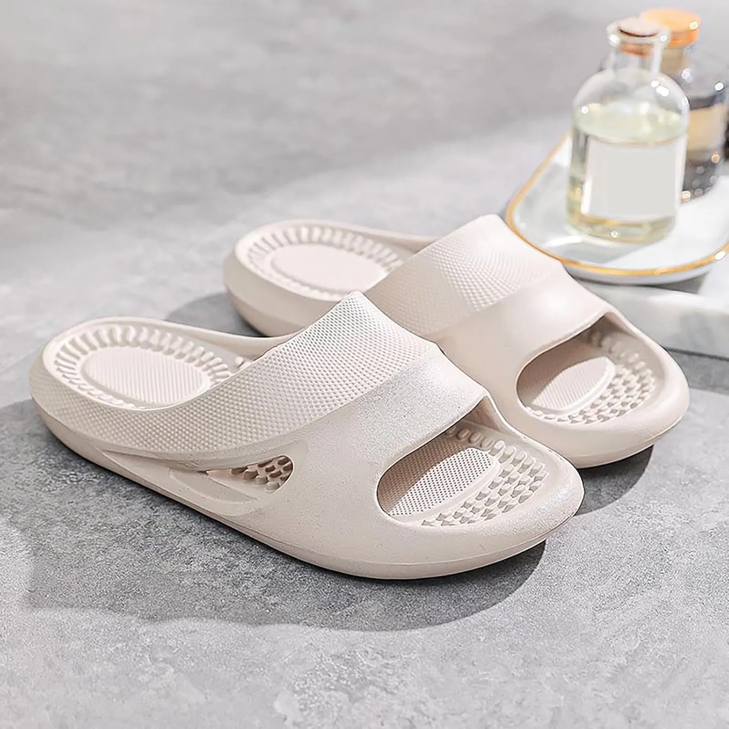 Cloud Slippers for Women Shower Slippers Bathroom Sandals Arch Support Sandals Women's Soft Flat Soled Sandal
