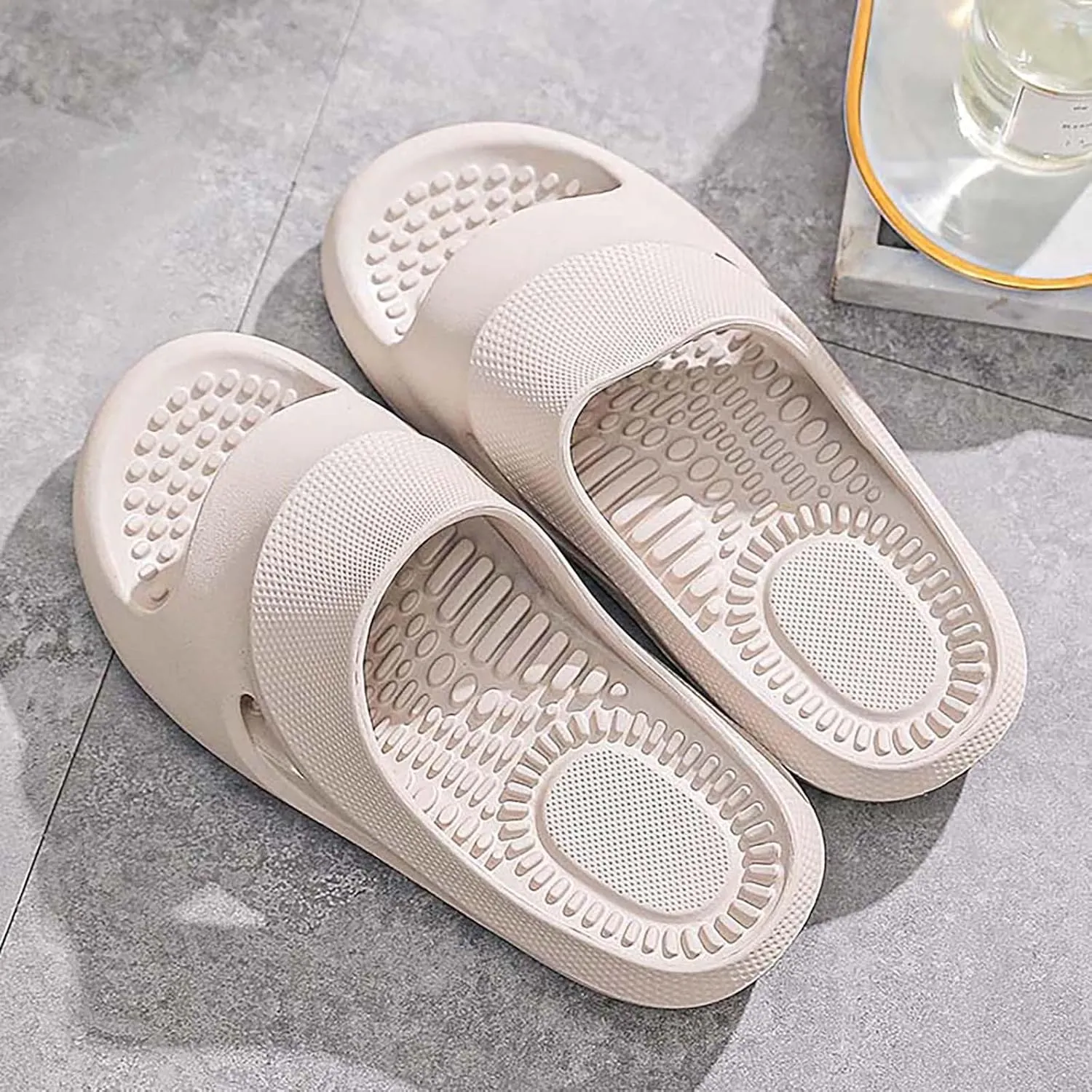 Cloud Slippers for Women Shower Slippers Bathroom Sandals Arch Support Sandals Women's Soft Flat Soled Sandal