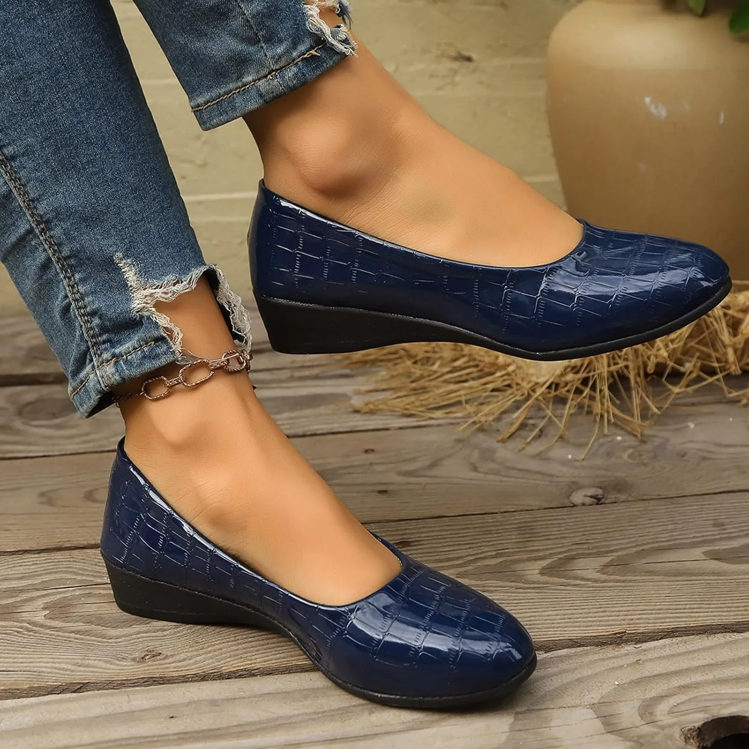 Flats for Women Soft Ballet Shoes Comfortable PU Leather Dressy Flat Shoes Round Toe Slip on Walking, Driving, Work