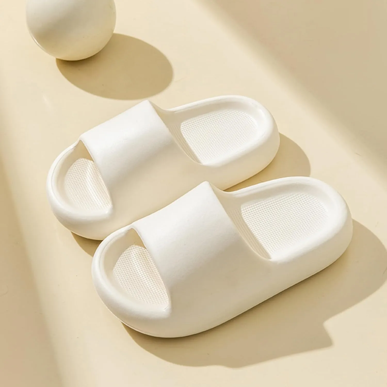 Kids Cloud Slides Boys Girls Flip Flops Slip On Beach Sandals Youth Pool Shower Shoes EVA Summer Slippers Non-Slip Open Toe Pillow Slippers Sandals Quick Drying Summer Beach Pool Shoes