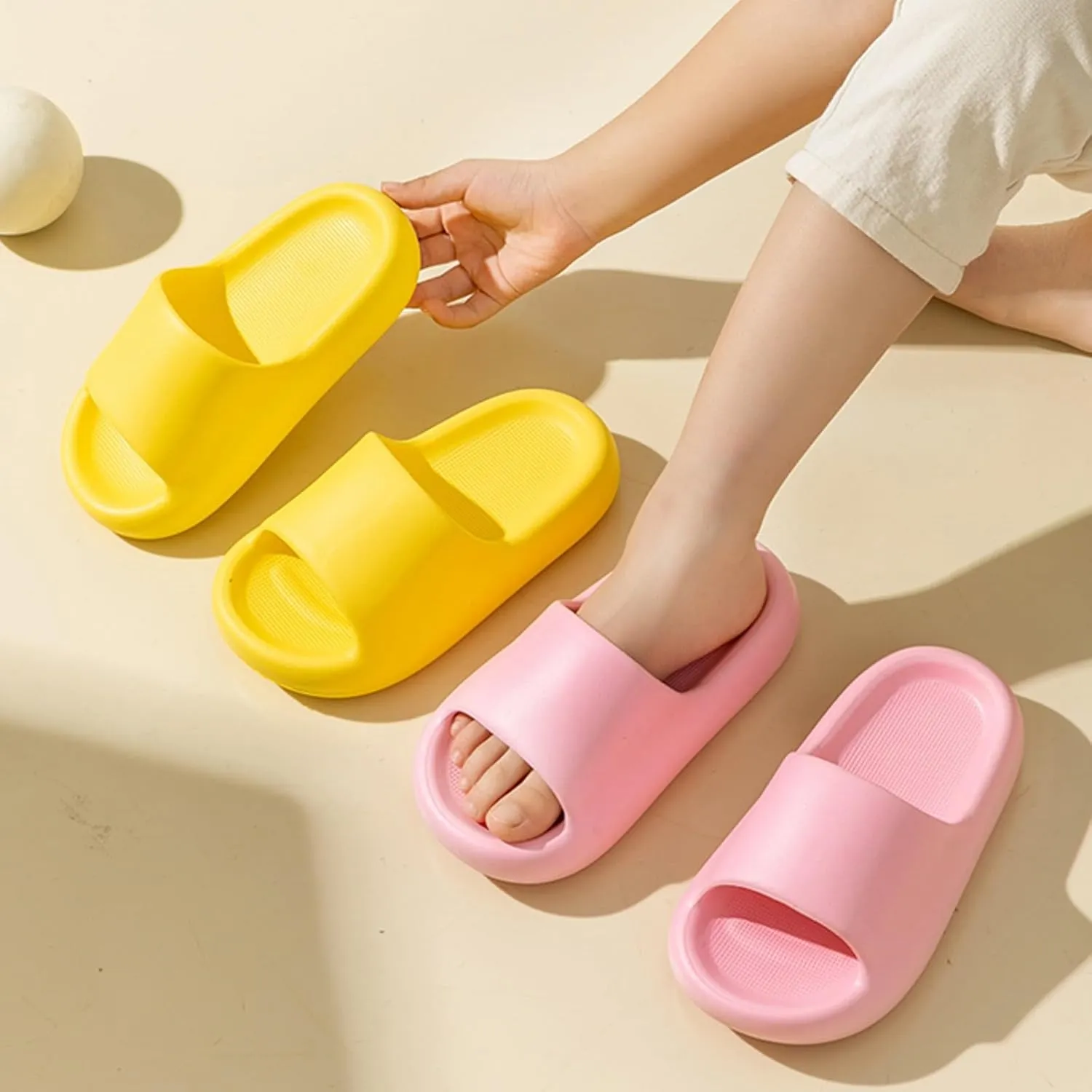 Kids Cloud Slides Boys Girls Shower Slippers Slip on Slide Sandals Non-slip Summer Beach Pool Shoes