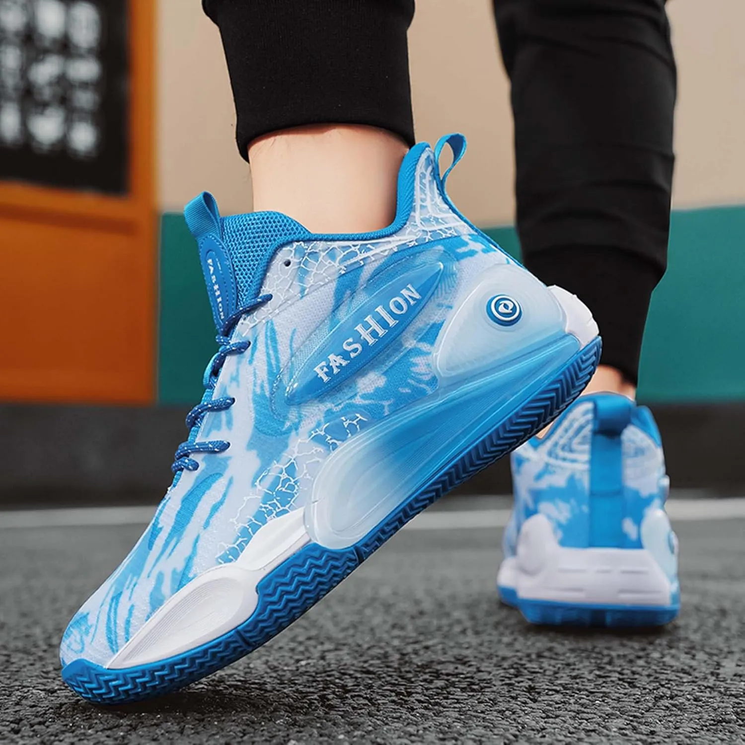 Mens and Womens Non Alip and Breathable Running Shoes High Elasticity Basketball Sneakers Lace Up Mid Top Hiking Shoes Rbber Soles Durable Walking Shoes Competitive Badminton Shoes