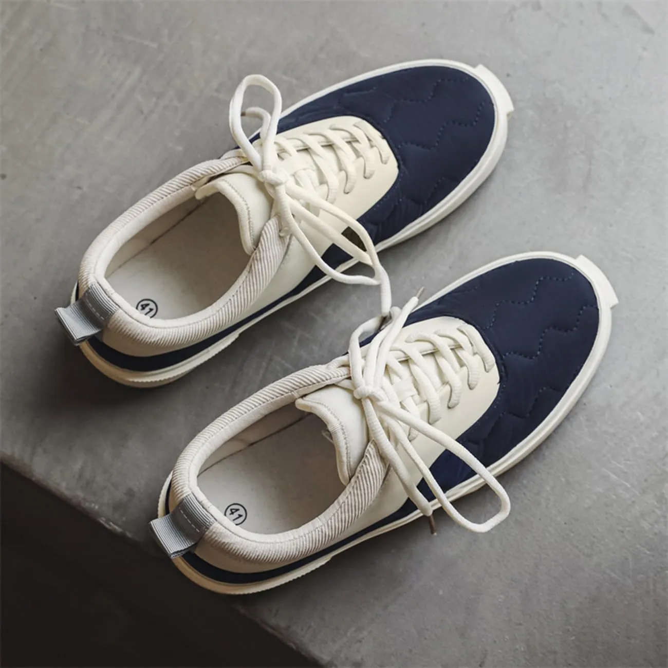 Men's Casual Lace-Up Sneakers Comfortable Chunky Low Top Walking Shoes Retro Skate Shoes