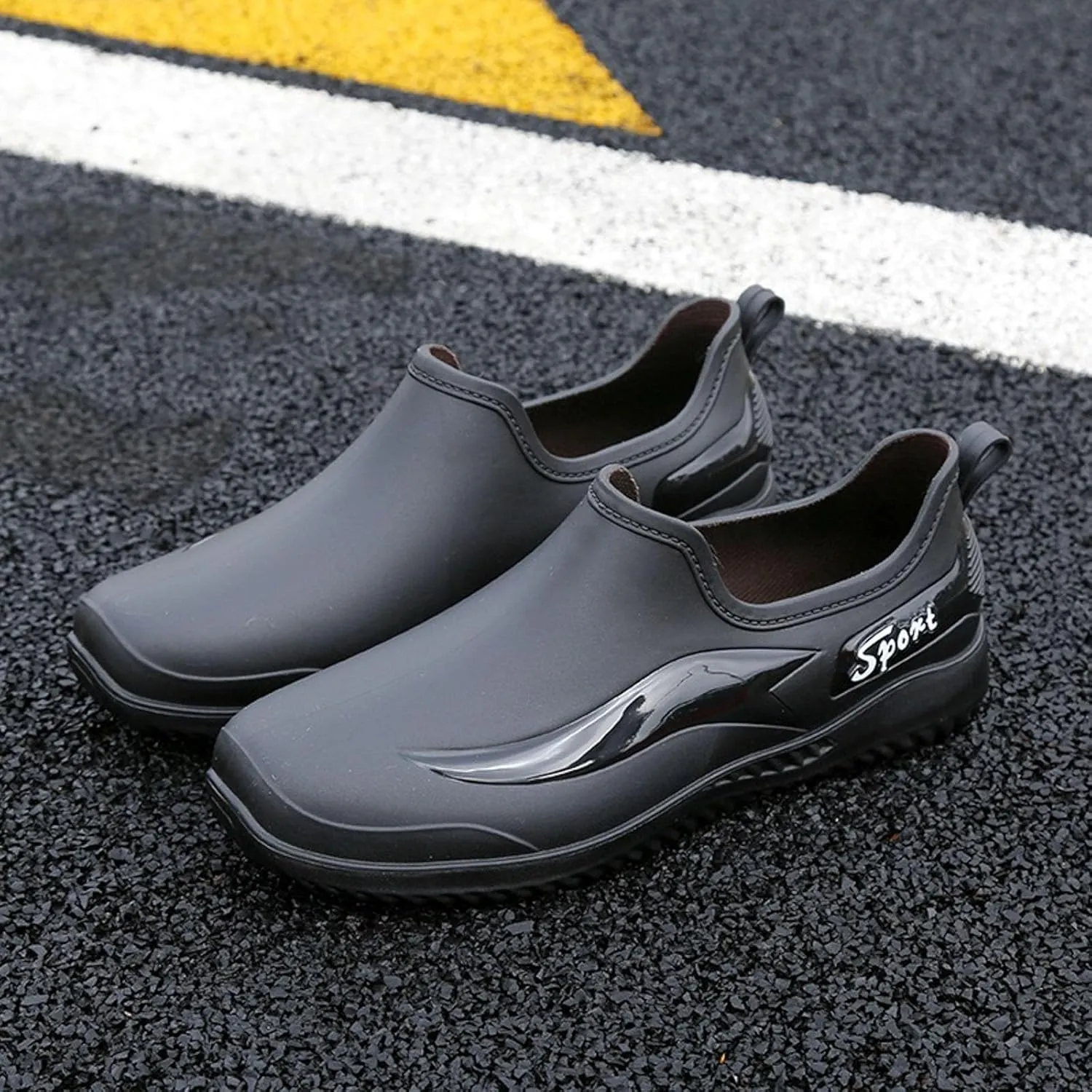 Mens Low Carf Rain Boots Durable Garden Working Shoes Casul Waterproof Shoes Lightweight Fishing Shoes Non Slip Hiking Rain Boots Men Low Top Deck Booties with Comfortable Insole