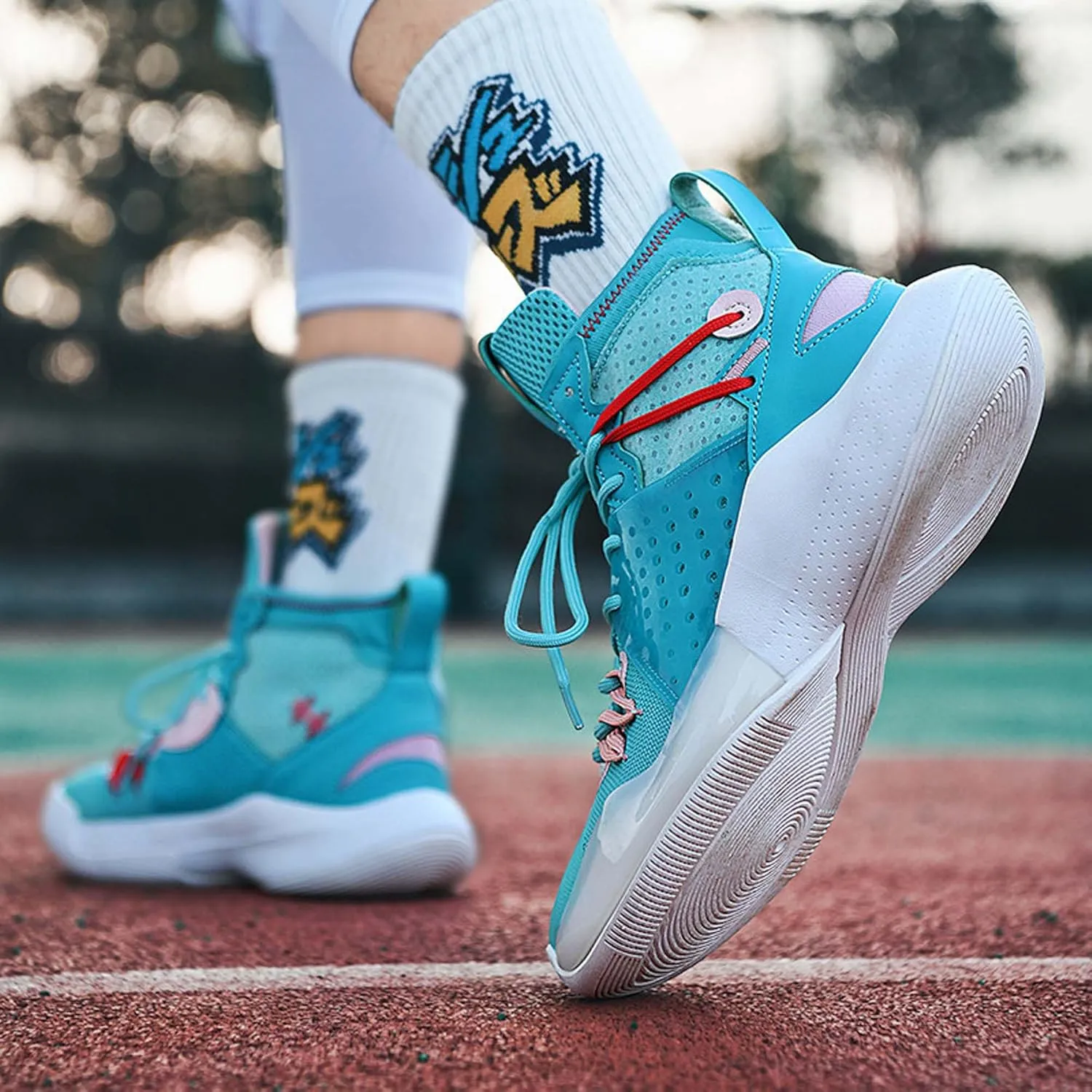 Mens Mesh Fabric Breathable High Top Lace Up Basketball Shoes Rubber Sole High Elasticity Running Shoes Anti Slip and Wear Resistant Mountaineering Shoes Badminton Sports Shoes Tennis Shot Put Shoes