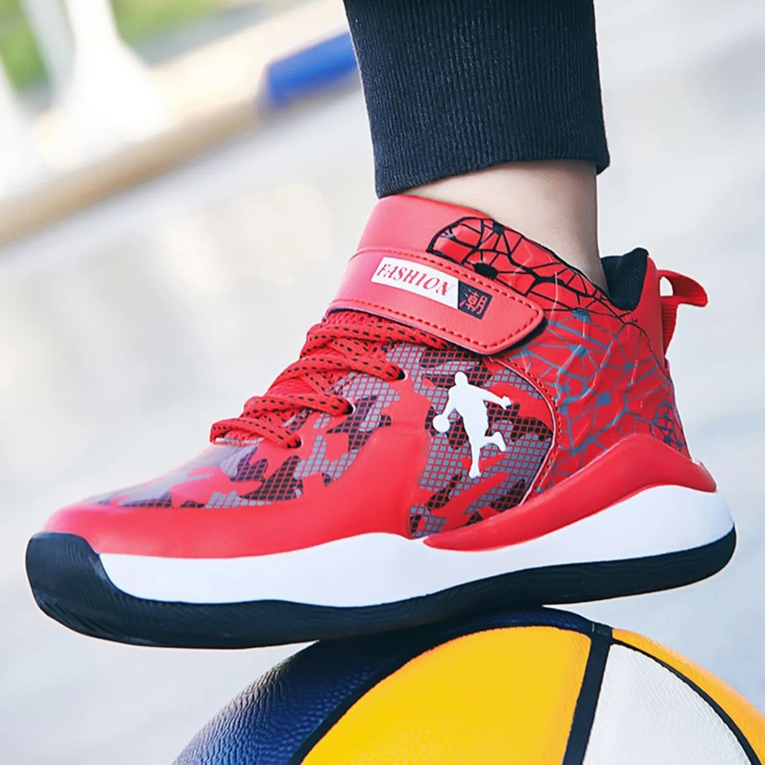 New Anti Slip and wear-Resistant Sports Basketball Shoes for Children