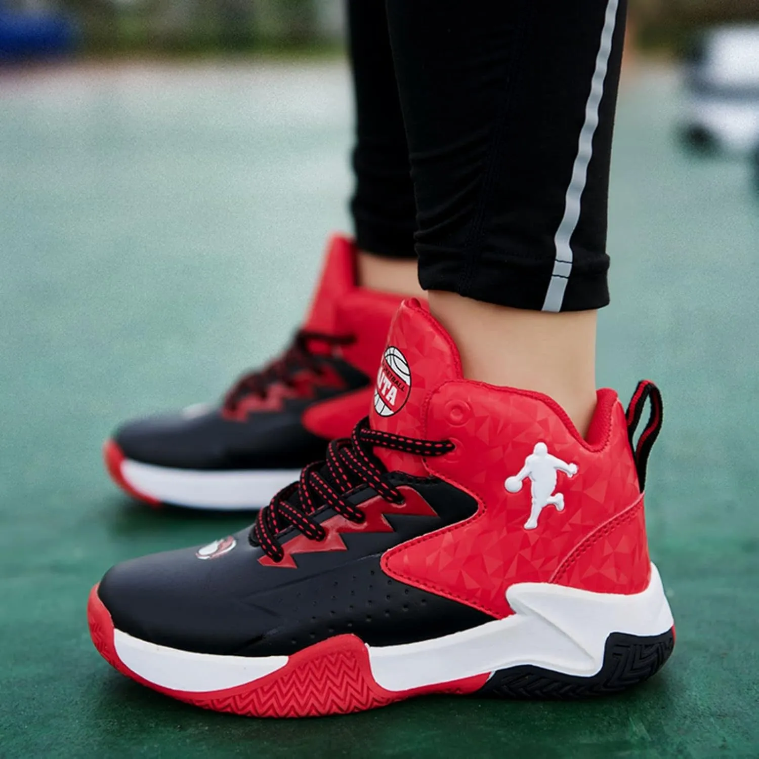 New Anti Slip and wear-Resistant Sports Basketball Shoes for Children