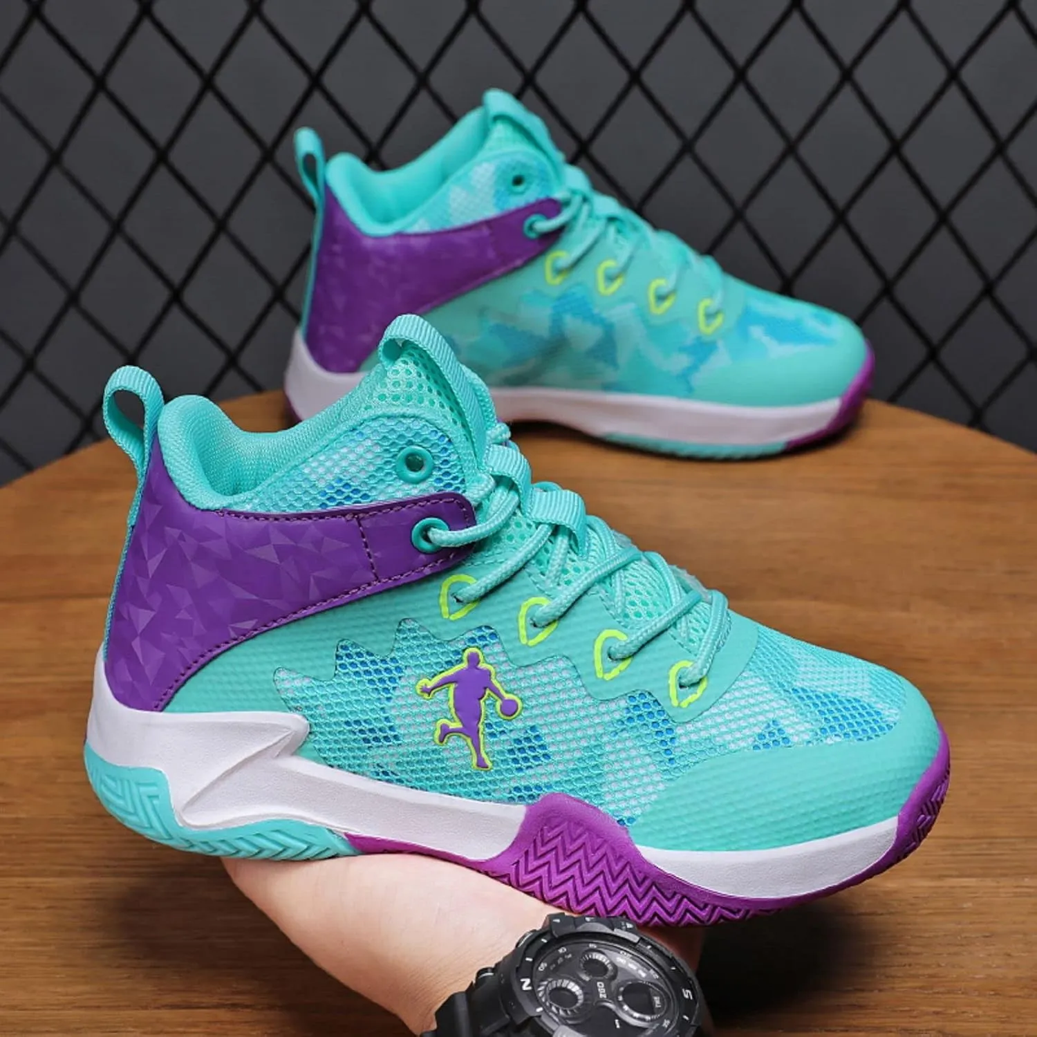 New Anti Slip and wear-Resistant Sports Basketball Shoes for Children