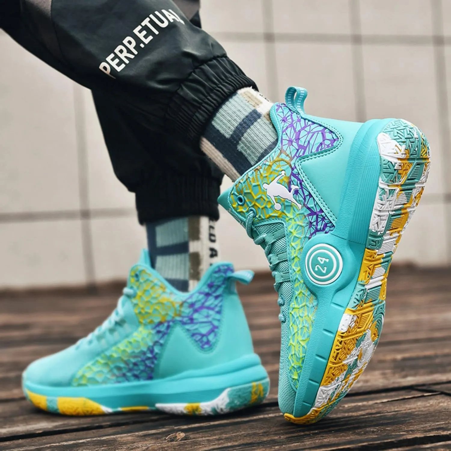 New Anti Slip and wear-Resistant Sports Basketball Shoes for Children