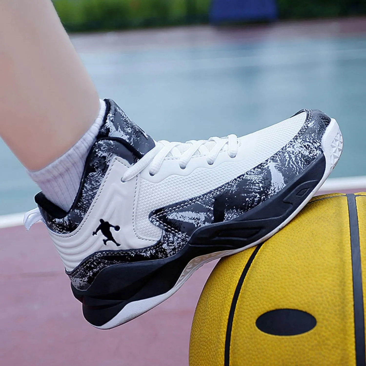New Anti Slip and wear-Resistant Sports Basketball Shoes for Children