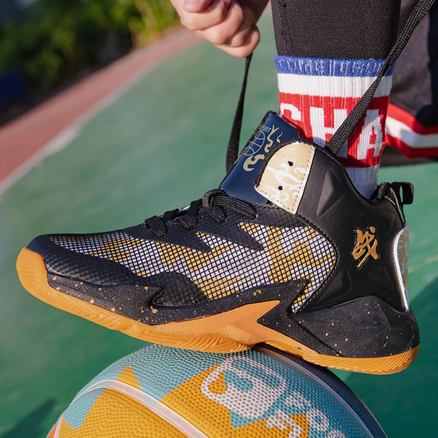 New Anti Slip and wear-Resistant Sports Basketball Shoes for Children