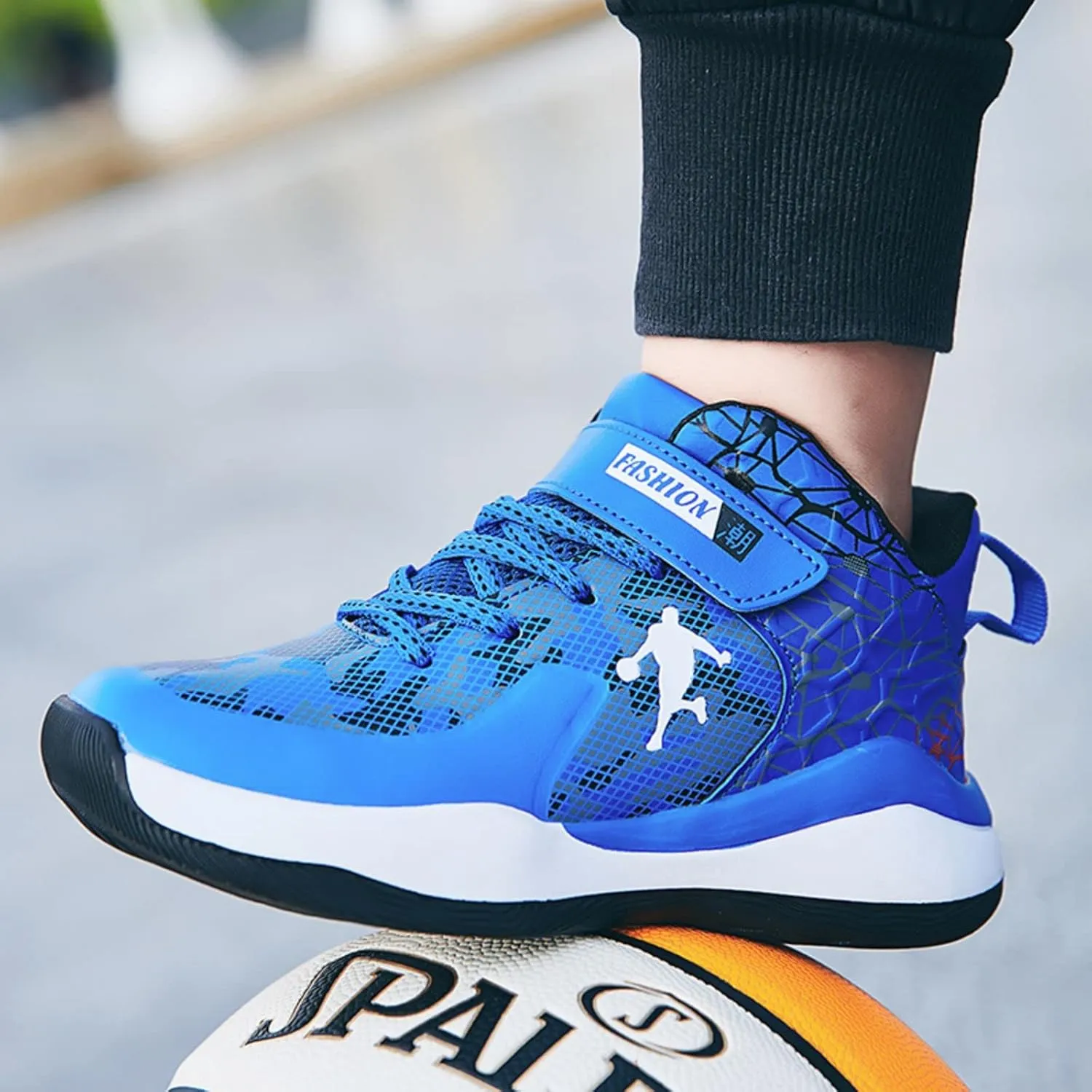 New Anti Slip and wear-Resistant Sports Basketball Shoes for Children