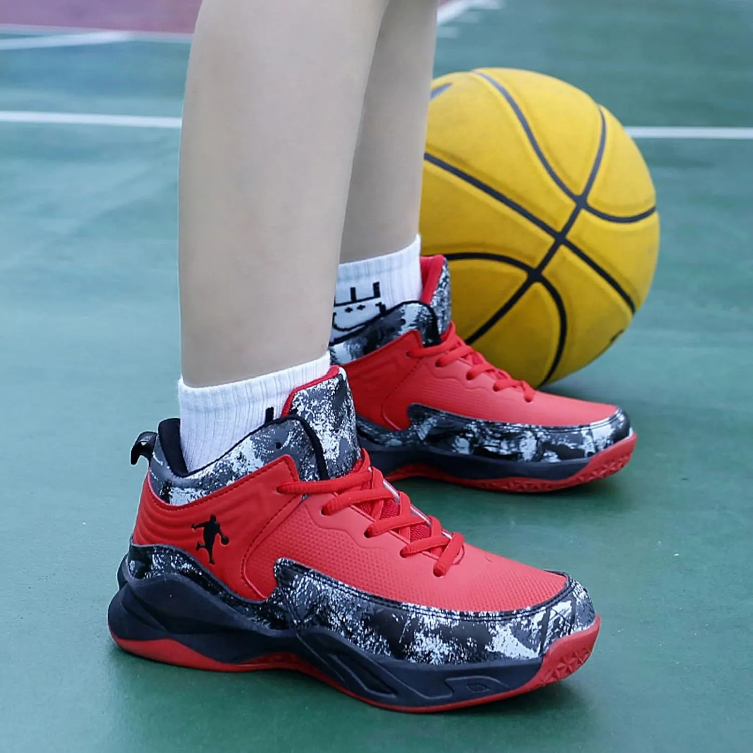 New Anti Slip and wear-Resistant Sports Basketball Shoes for Children