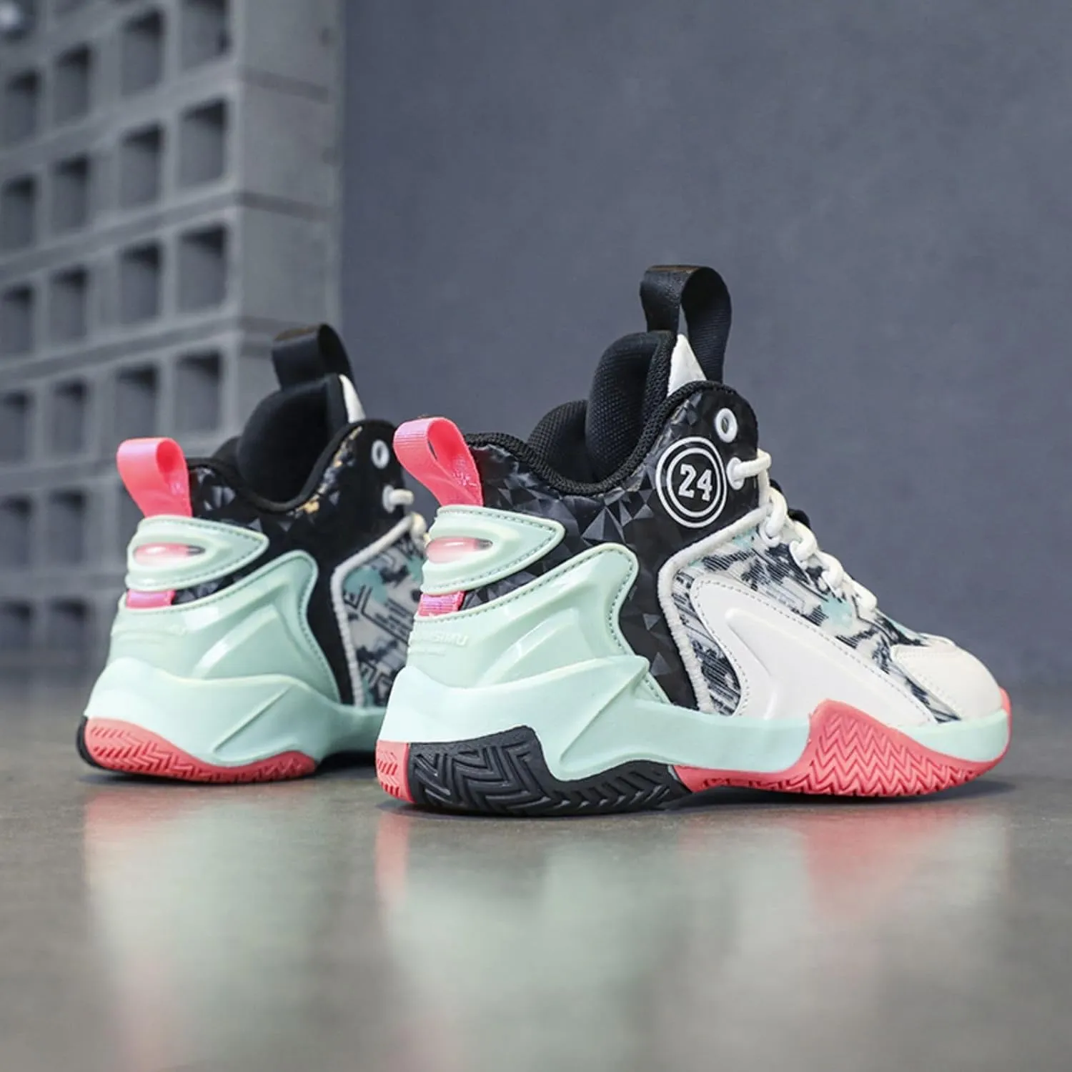 New Anti Slip and wear-Resistant Sports Basketball Shoes for Children