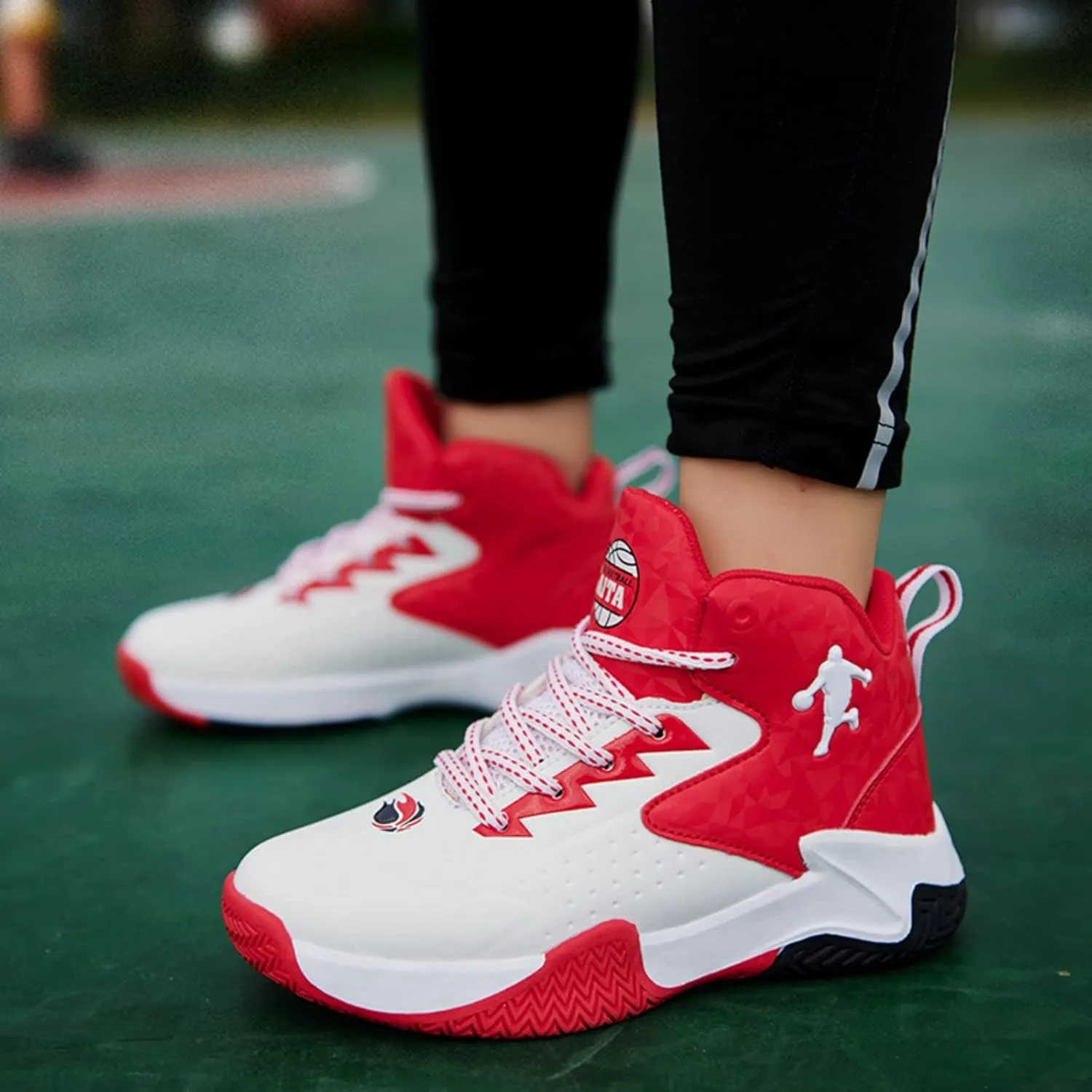New Anti Slip and wear-Resistant Sports Basketball Shoes for Children