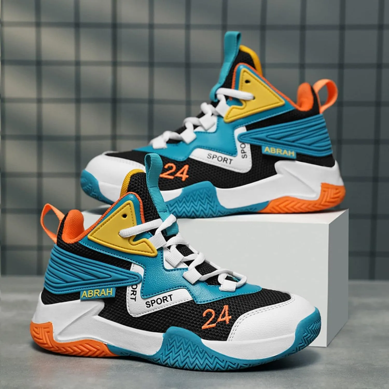 New Anti Slip and wear-Resistant Sports Basketball Shoes