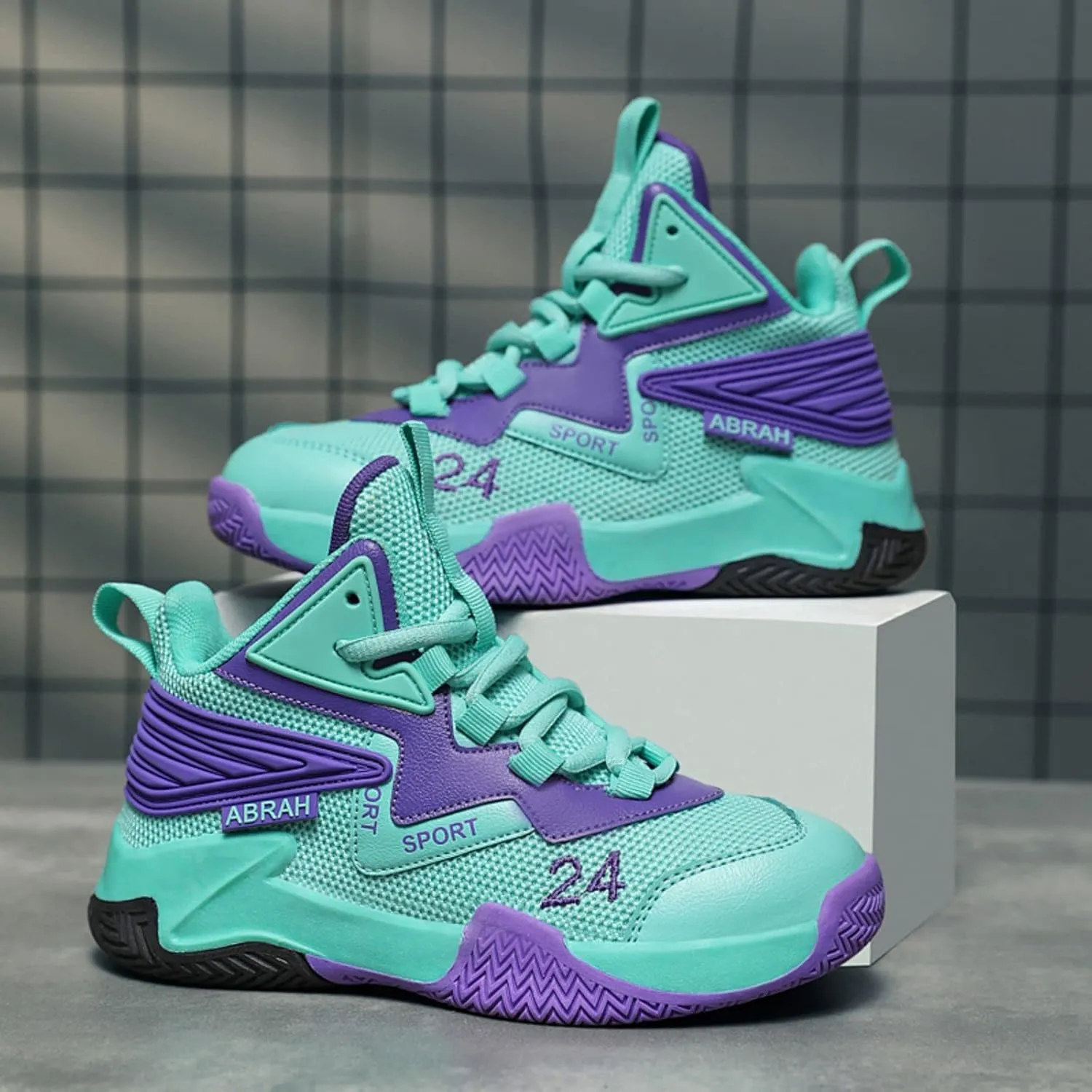 New Anti Slip and wear-Resistant Sports Basketball Shoes