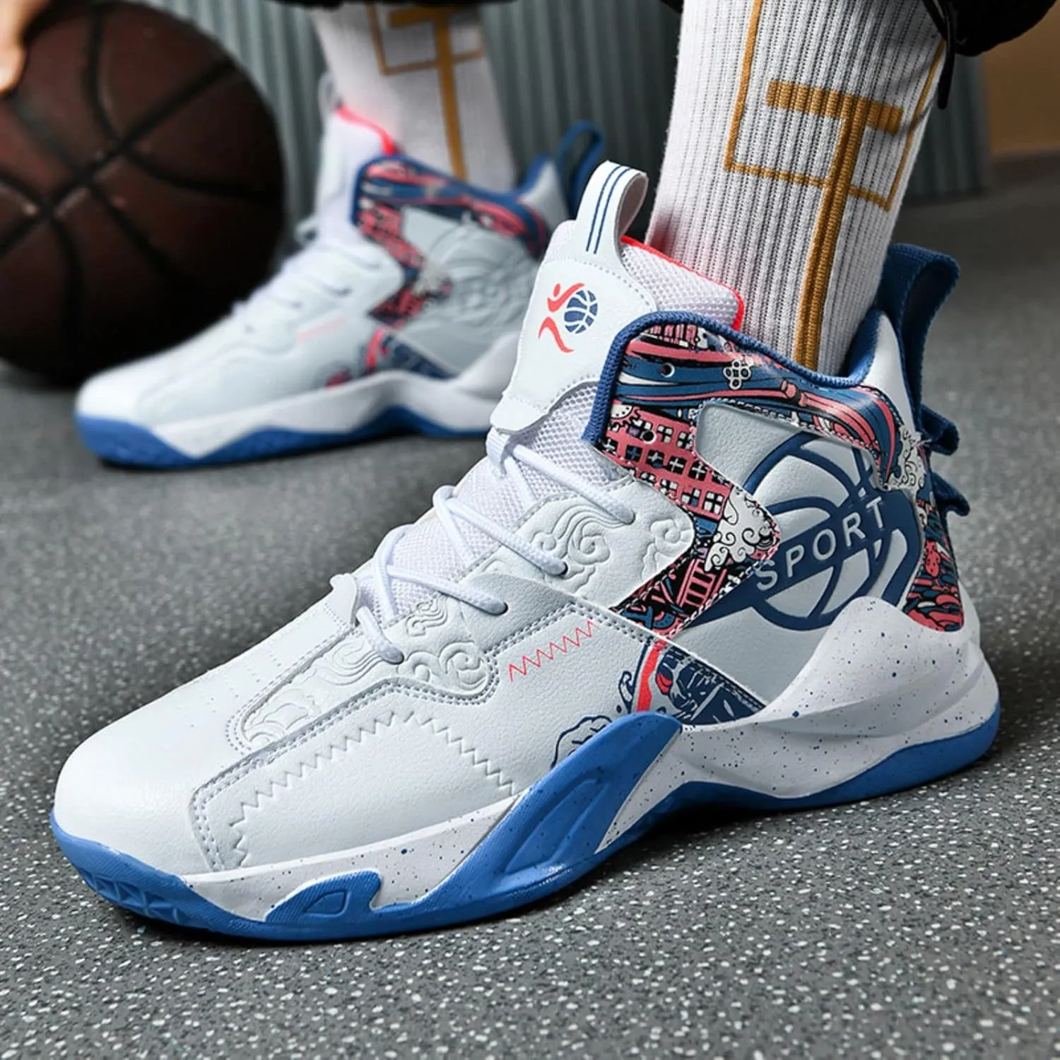 New Anti Slip Fashion high top Basketball Shoes