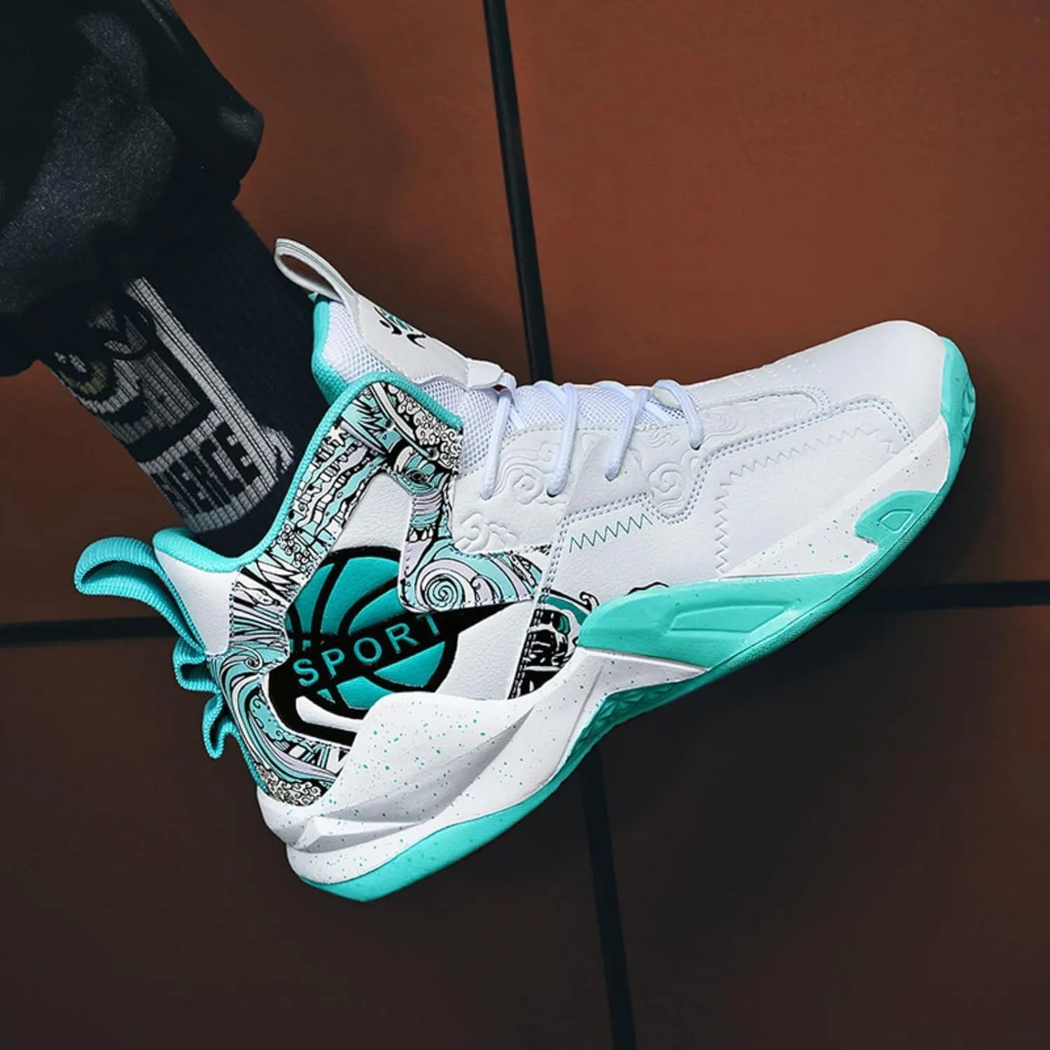New Anti Slip Fashion high top Basketball Shoes