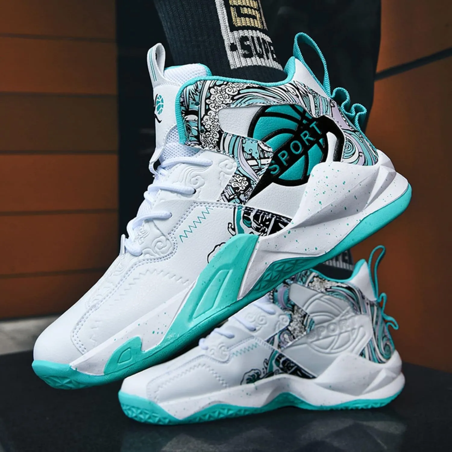 New Anti Slip Fashion high top Basketball Shoes