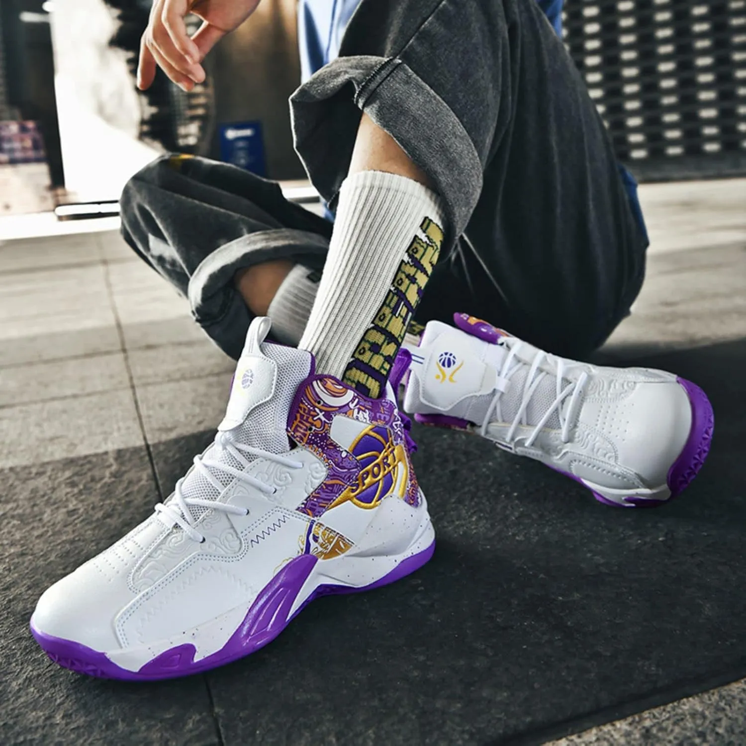 New Anti Slip Fashion high top Basketball Shoes