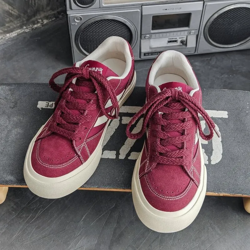 Retro Sports-Style Men's Skate Shoes, Suitable for All Seasons and Versatile for Casual and Daily wear.