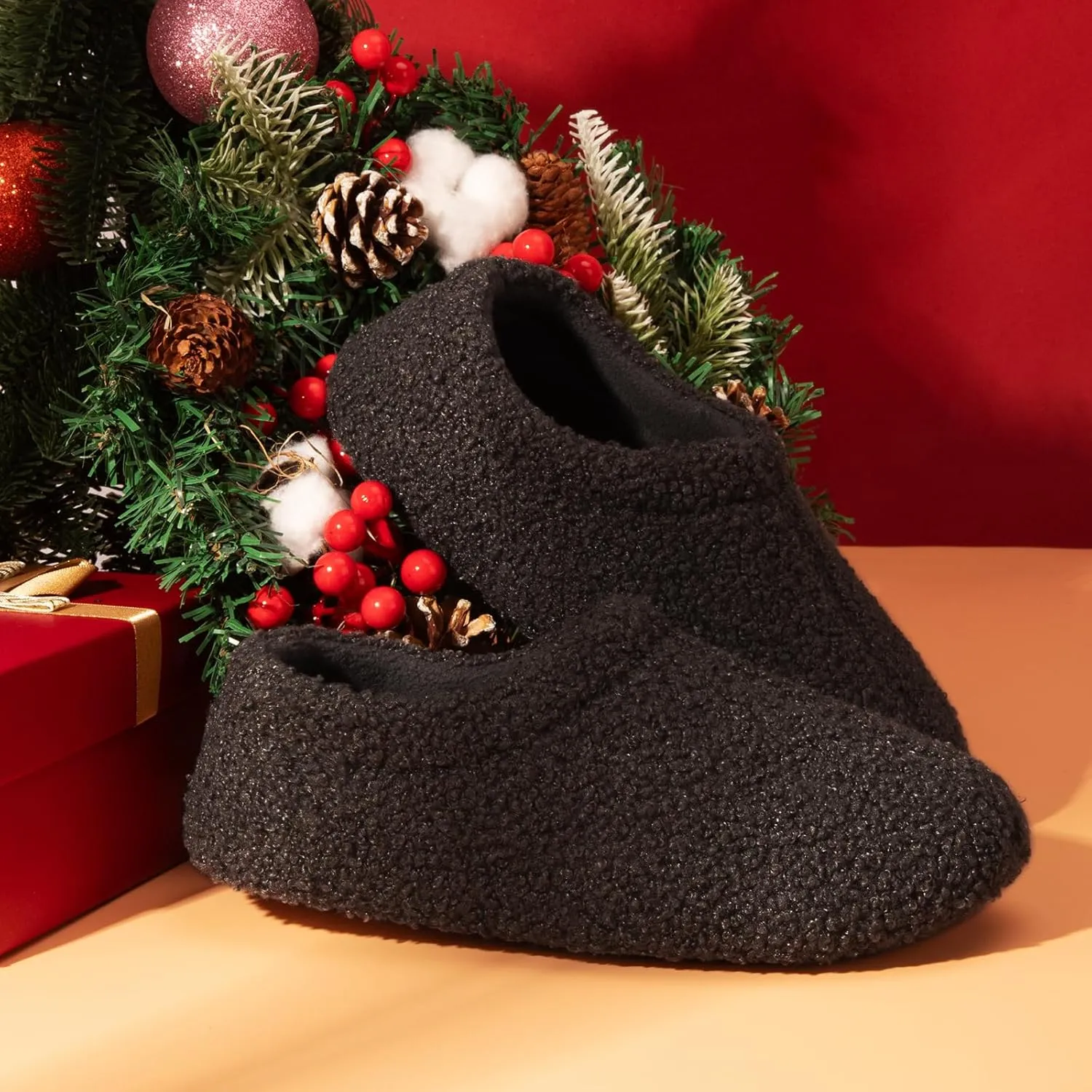 Slippers for Women Indoor Fuzzy Womens Mens Slippers Bedroom House Shoes with Memory Foam Curly Fleece for Indoor Outdoor