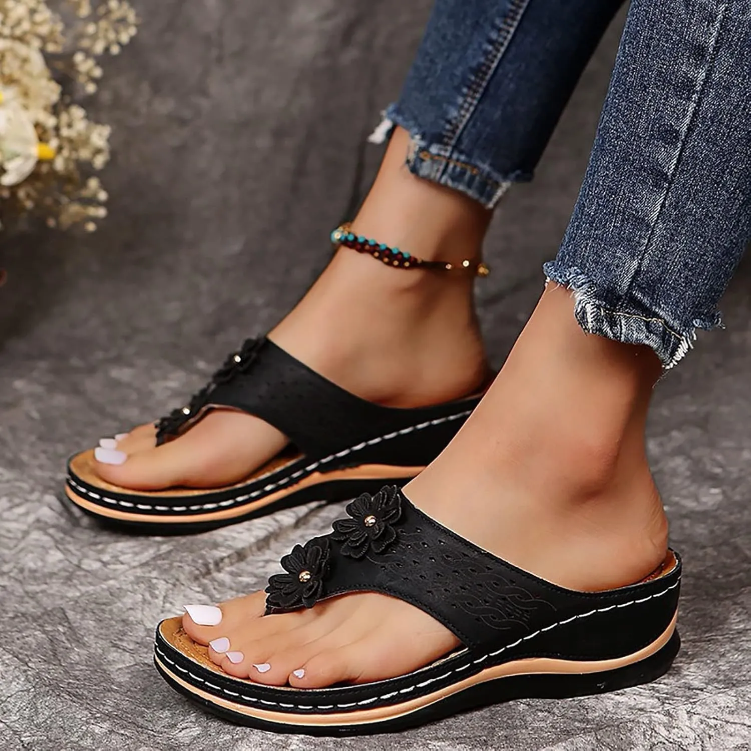 Women's Comfort Cut-Out Vamp Open Toe Wedge Slide Sandals Orthopedic Sandals with Arch Support Flip Flops Comfortable Walking Sandal Cushion Footbed Platform Sandal 2025