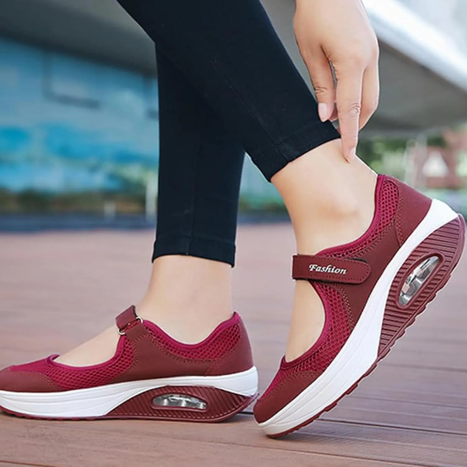 Womens Walking Shoes Hollow Out Comfortable Working Nurse Sandals Non Slip Orthopedic Shoes Breathable Lightweight Casual Nursing Orthotic Sandals 2025